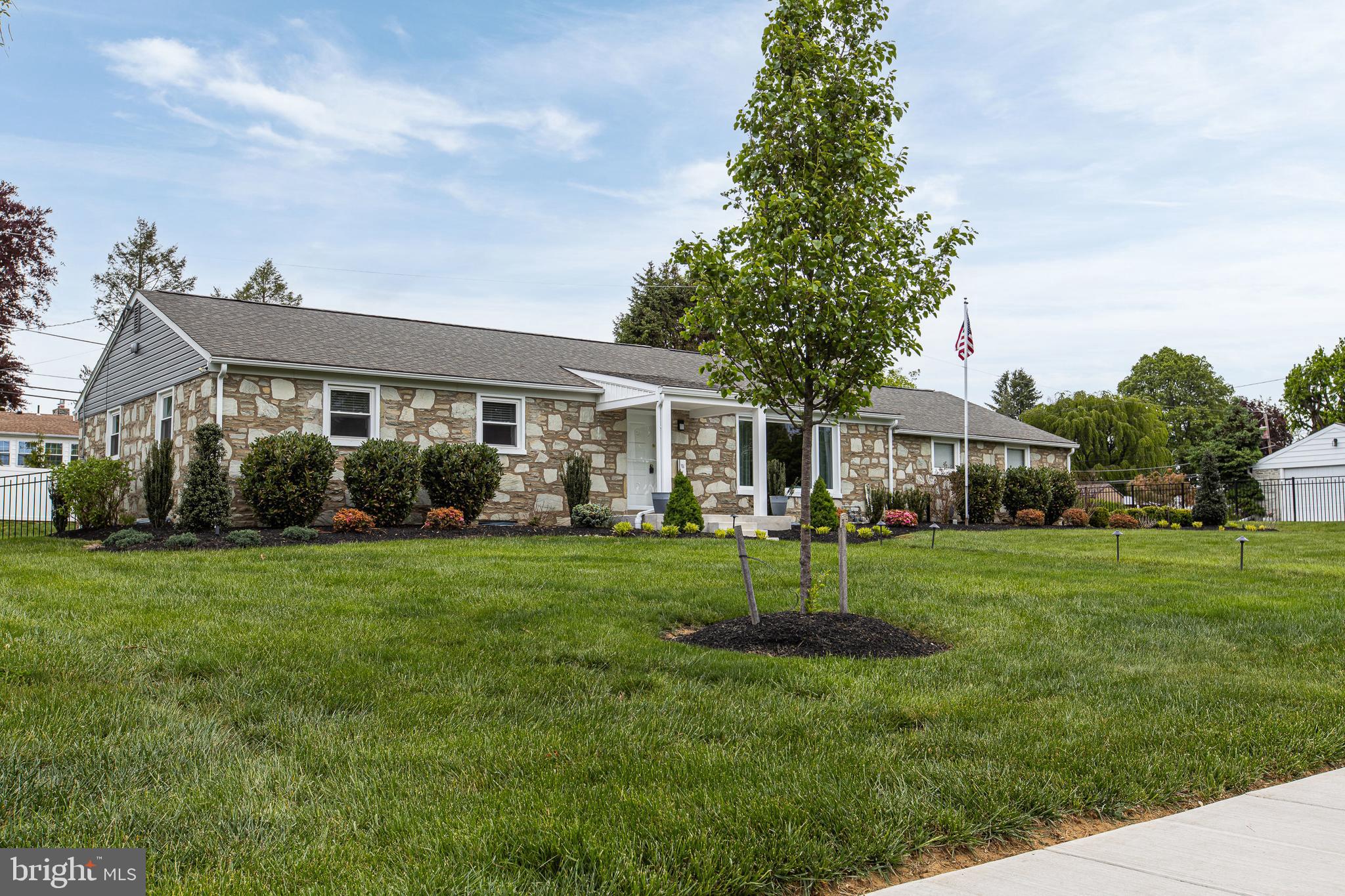 3936 Martin Road Huntingdon Valley, PA 19006 - Photo 2 of 75