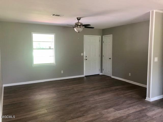 408 Holcomb Carroll Road Carriere, MS 39426 - Photo 5 of 16 IMG_5499