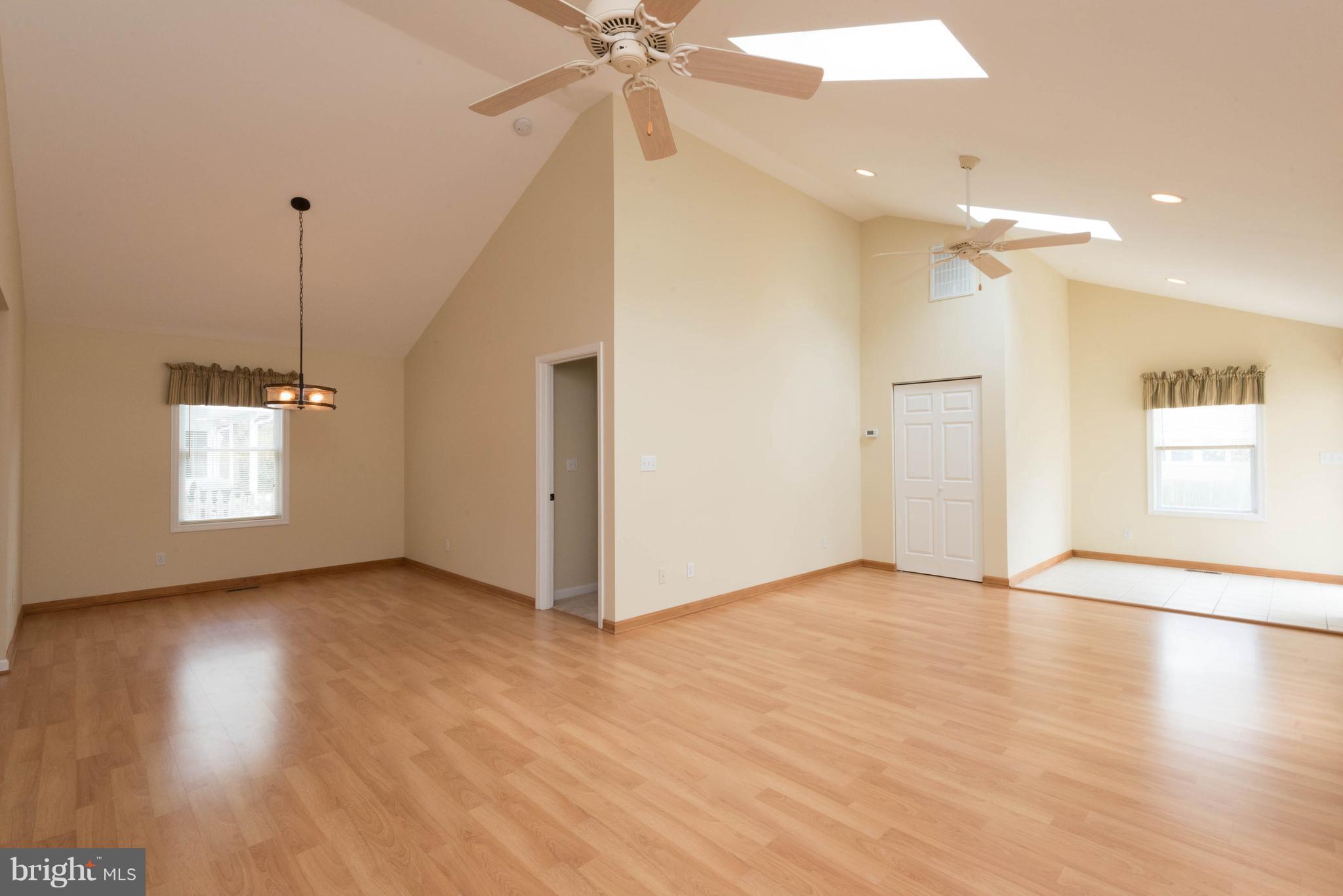 259 Harlem Road Pasadena, MD 21122 - Photo 18 of 30 Fabulous Skylit Living Space / 2-Zone HVAC