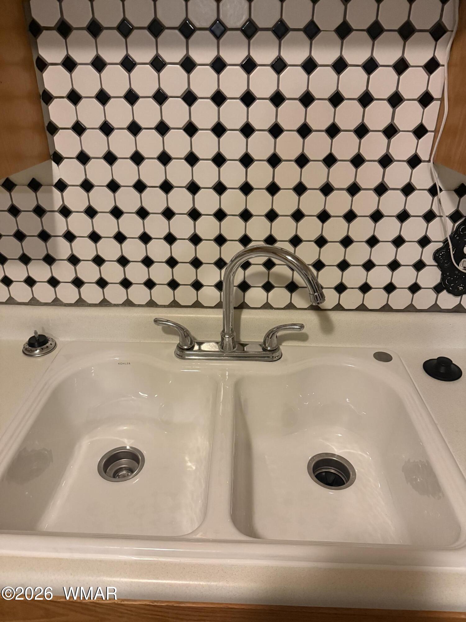 461 West Center Street Snowflake, AZ 85937 - Photo 21 of 31 New sink and garbage disposal March 2026