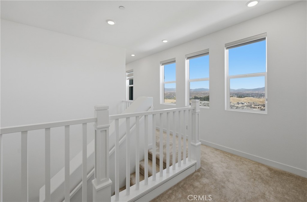 26729 Blue Hls Loop Valencia, CA 91381 - Photo 16 of 51