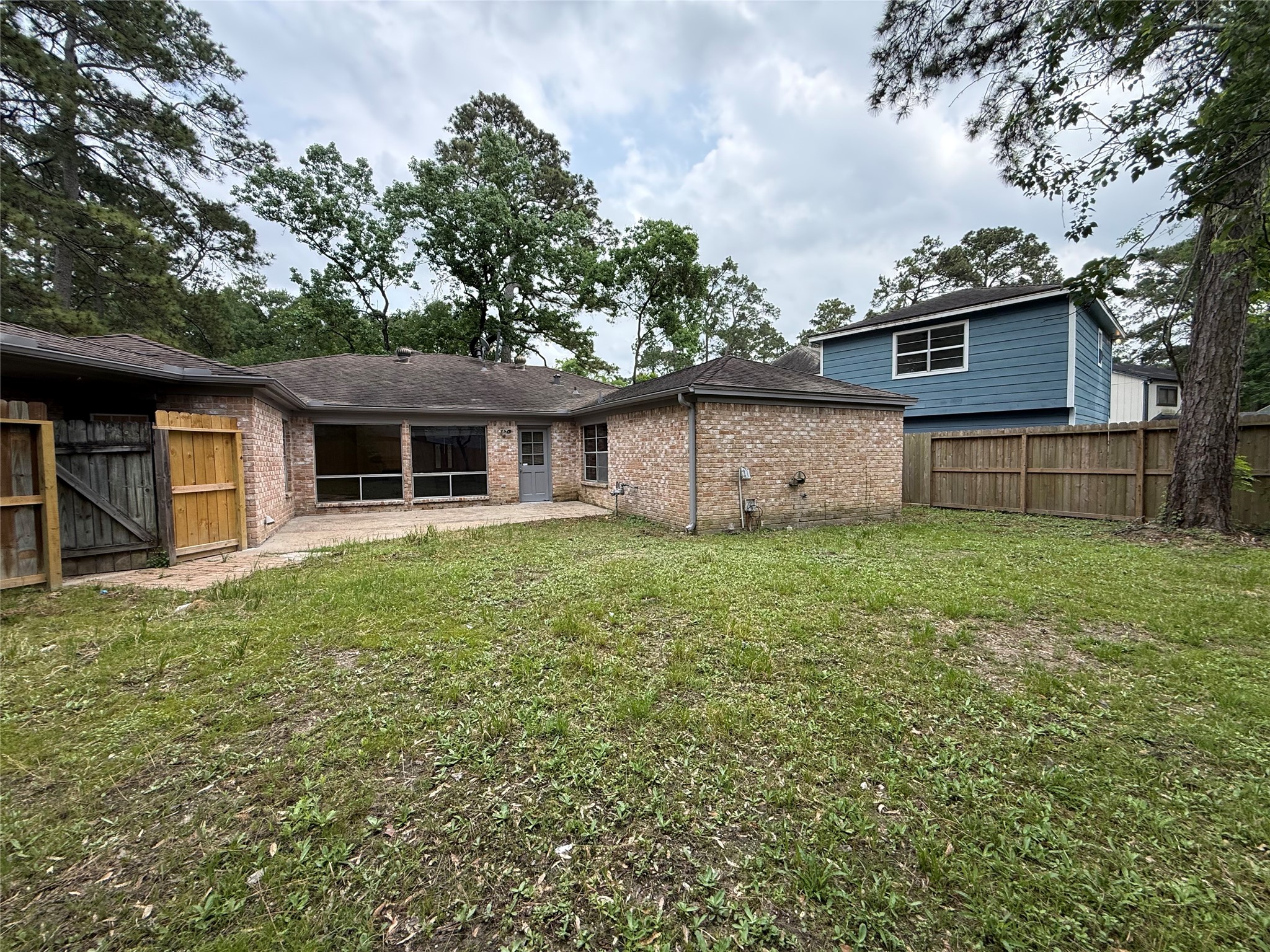 1847 Spruce Knob Drive Houston, TX 77339 - Photo 22 of 26 a front view of house with yard and green space