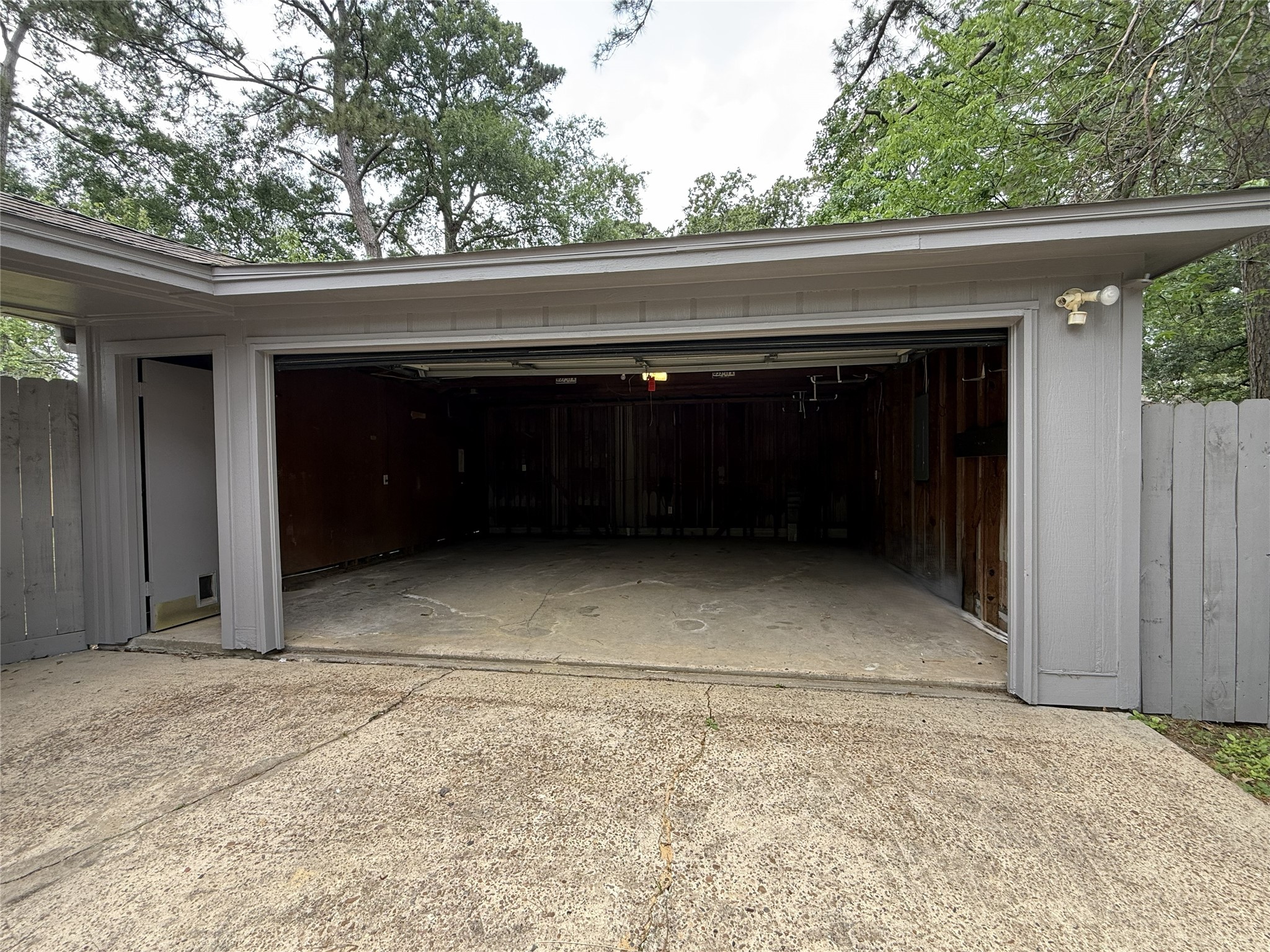 1847 Spruce Knob Drive Houston, TX 77339 - Photo 25 of 26 a view of wooden door