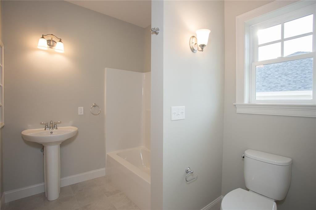 82 Wyman Way Cumberland Center, ME 04021 - Photo 23 of 28 Guest bath