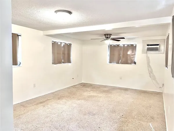$975 | 6431 Old Main Street, New Port Richey, FL 34653
