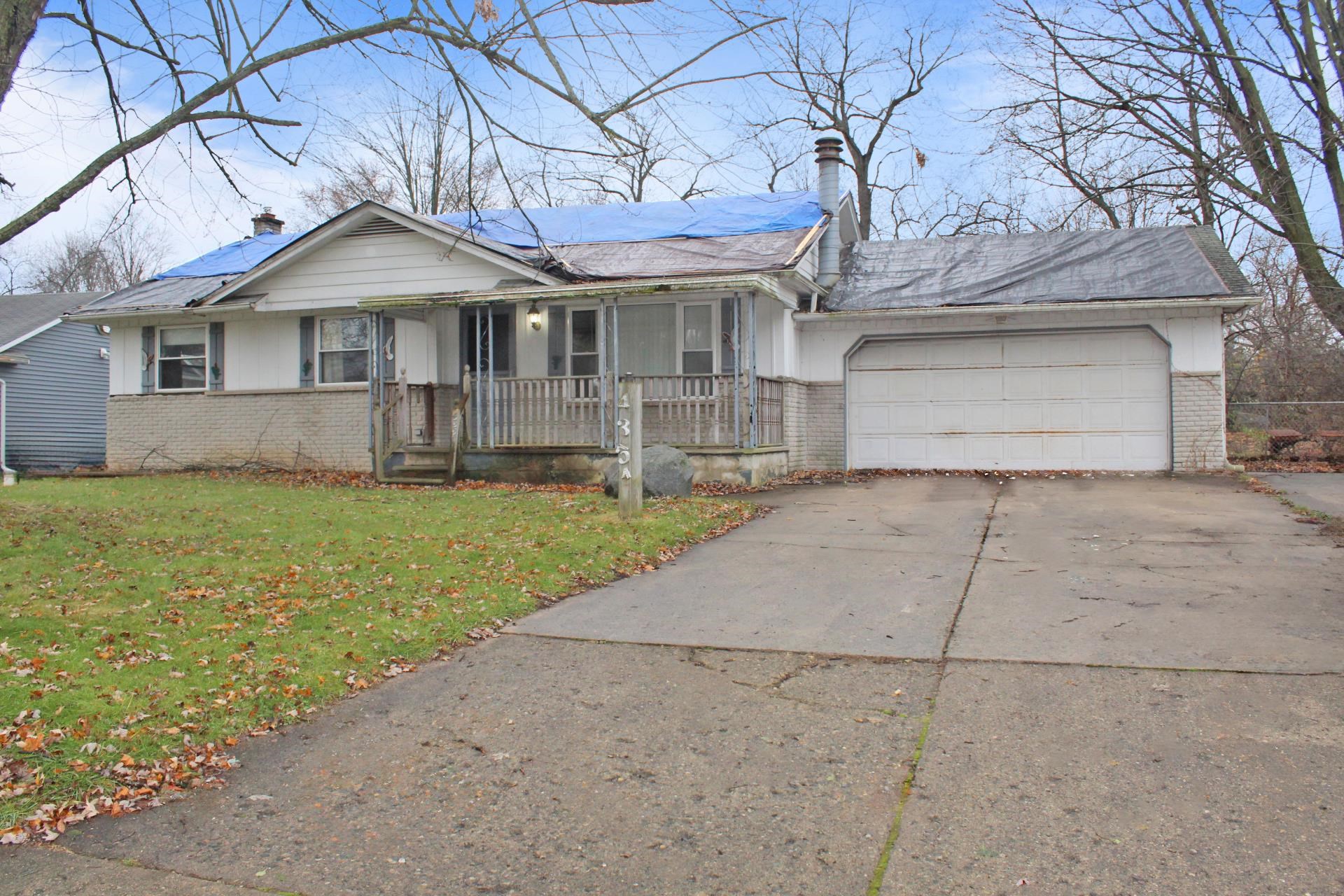 4354 Old Carriage Road Flint, MI 48507 - Photo 1 of 14 50162725-ea2ca2d8-1193-4a9a-9c1e-1f0cd6b7b316.JPG