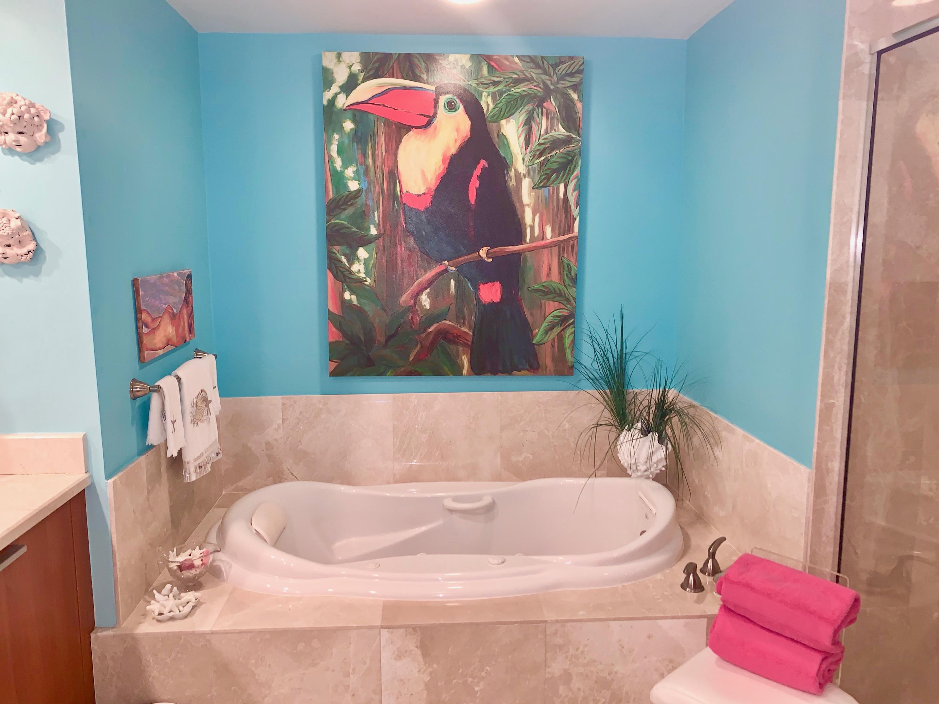 2640 Lake Shore Drive, Unit 2016 Riviera Beach, FL 33404 - Photo 23 of 50 JACUZZI SOAKING TUB