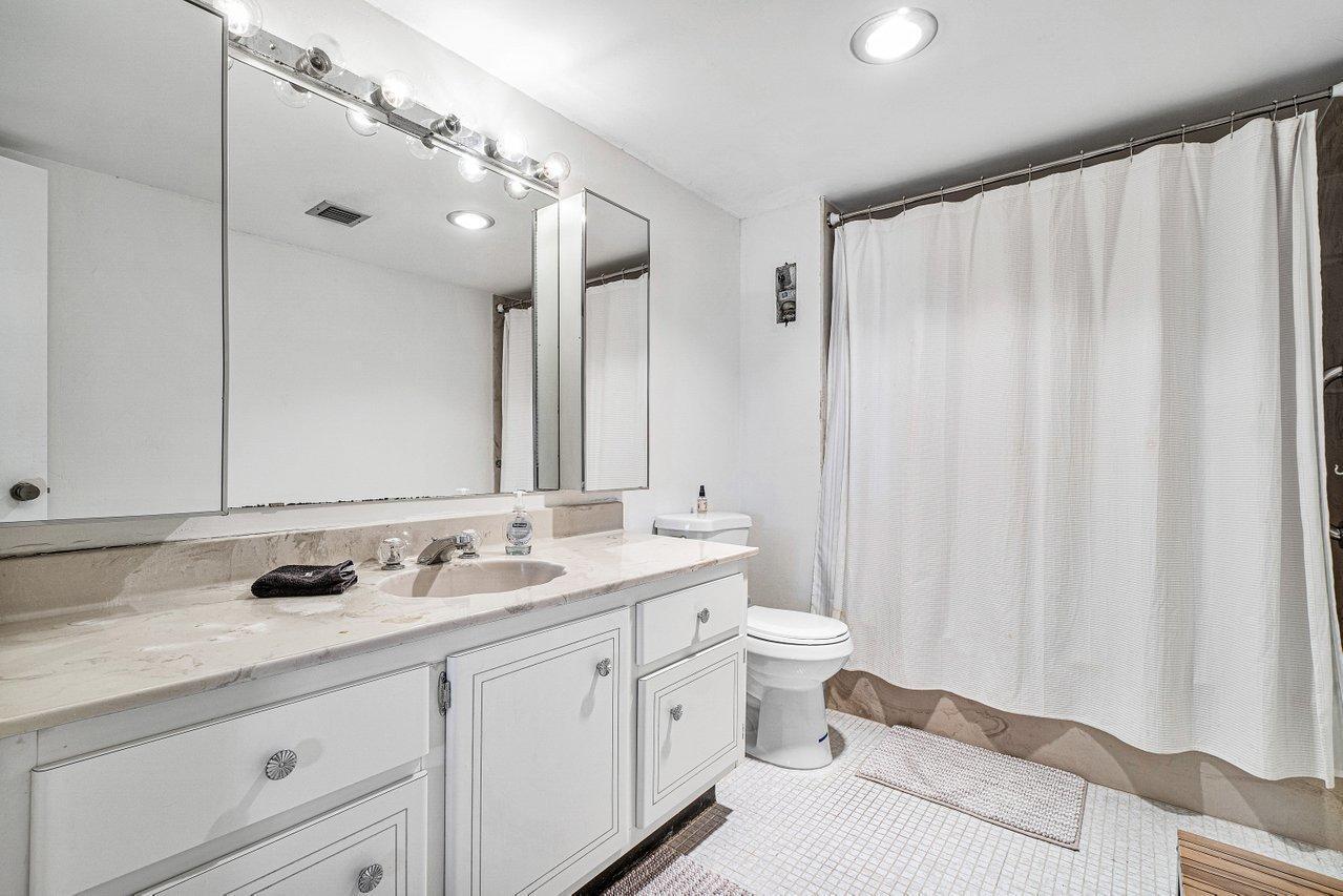 6000 Northwest 2nd Avenue, Unit 338 Boca Raton, FL 33487 - Photo 14 of 22 018-6000Northwest2ndAvenue-BocaRaton-FL-