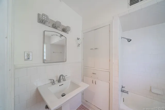 $310,000 | 133 Anne Lewis Drive, San Antonio, TX 78216