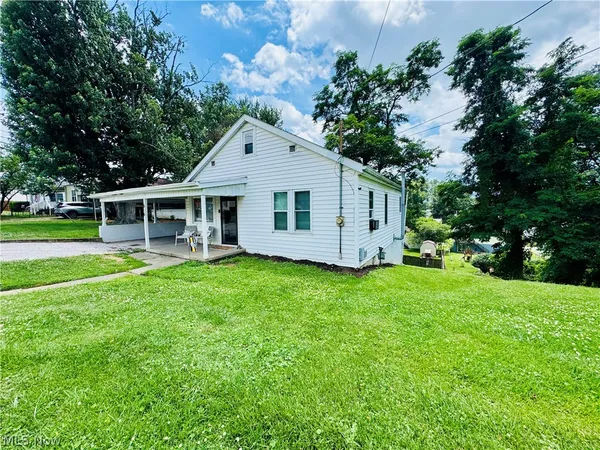 $130,000 | 816 21st Street, Vienna, WV 26105