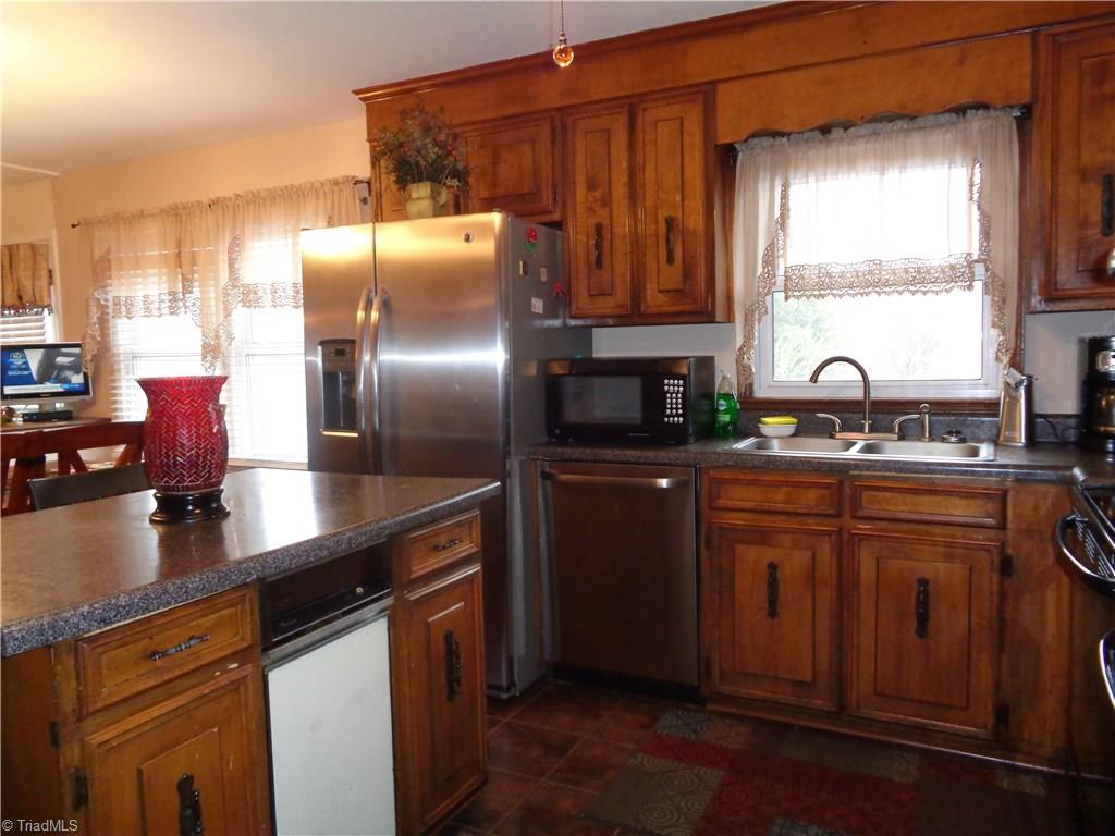 811 Smothers Road Madison, NC 27025 - Photo 9 of 20