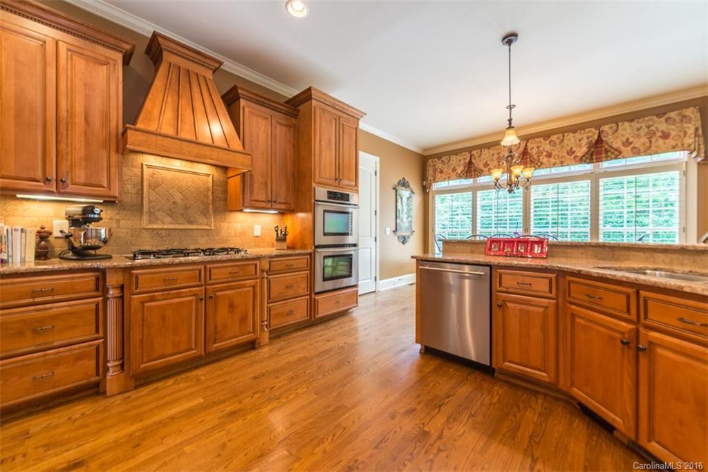 117 Evening Shadow Road Lake Wylie, SC 29710 - Photo 8 of 24 Gallery Image 8