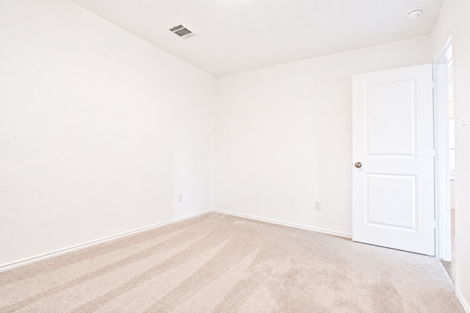 397 Keefer Kyle, TX 78640 - Photo 23 of 33 A spacious, neutral-toned room provides a fresh canvas for your personal style.