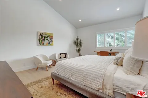 $1,695,000 | 930 California Avenue, Unit 301, Santa Monica, CA 90403