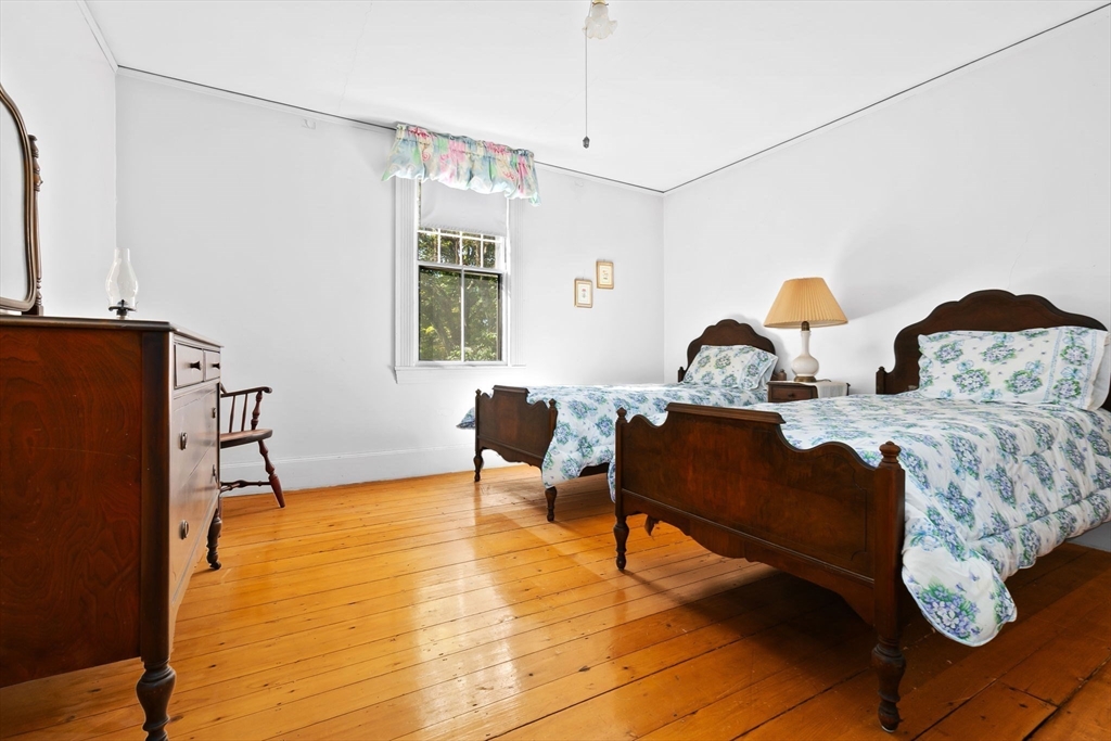 16 Court Street North Andover, MA 01845 - Photo 34 of 42