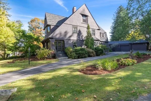 $999,000 | 16 Court Street, North Andover, MA 01845