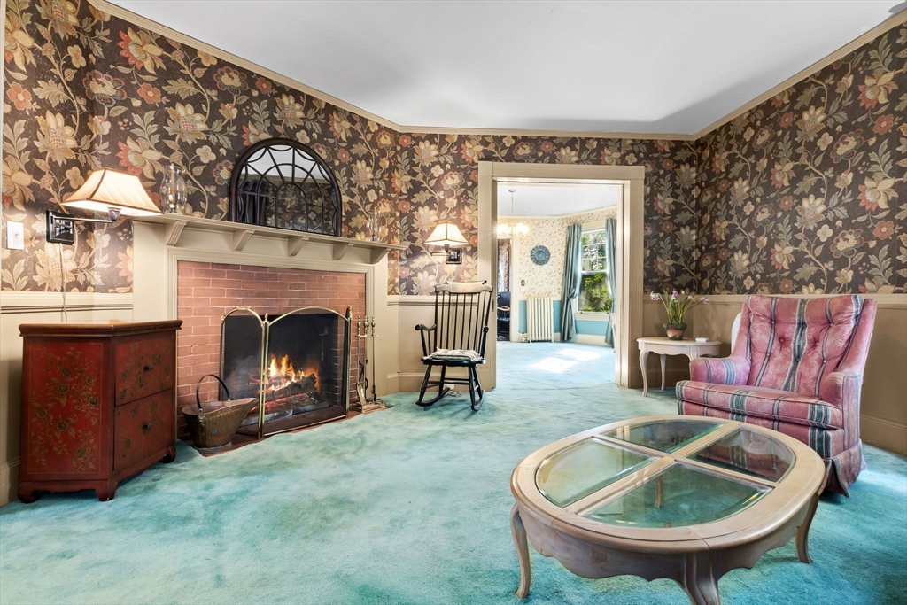 16 Court Street North Andover, MA 01845 - Photo 10 of 42