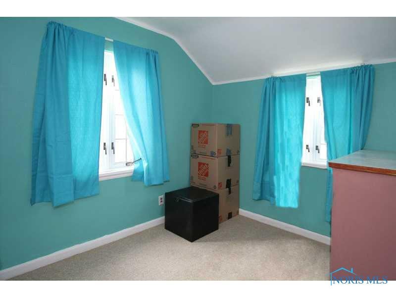 716 Waybridge Road Toledo, OH 43612 - Photo 10 of 17 Gallery Image 10