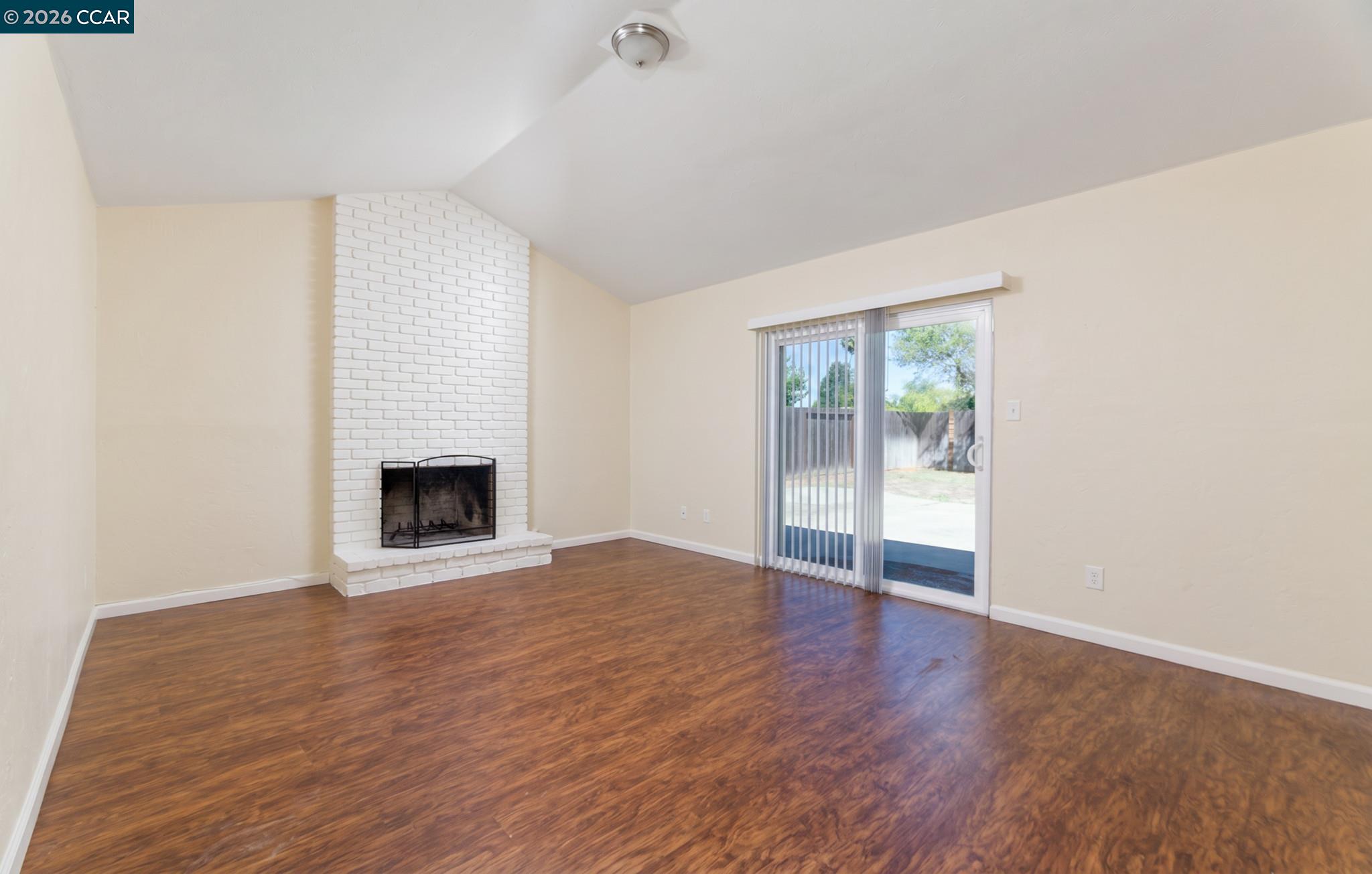 1371 Springhill Drive Pittsburg, CA 94565 - Photo 9 of 22