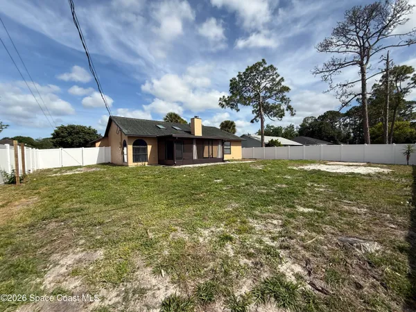 $1,900 | 866 Hanau Avenue Northwest, Palm Bay, FL 32907