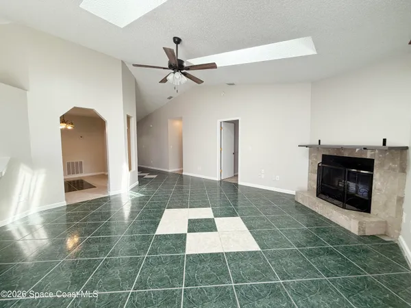 $1,900 | 866 Hanau Avenue Northwest, Palm Bay, FL 32907