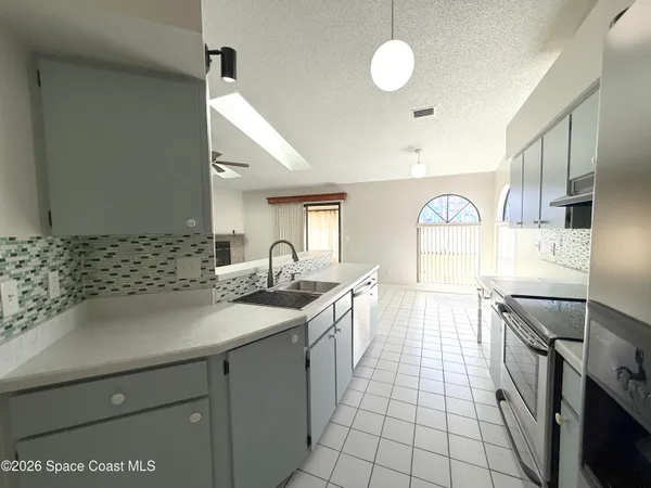 $1,900 | 866 Hanau Avenue Northwest, Palm Bay, FL 32907