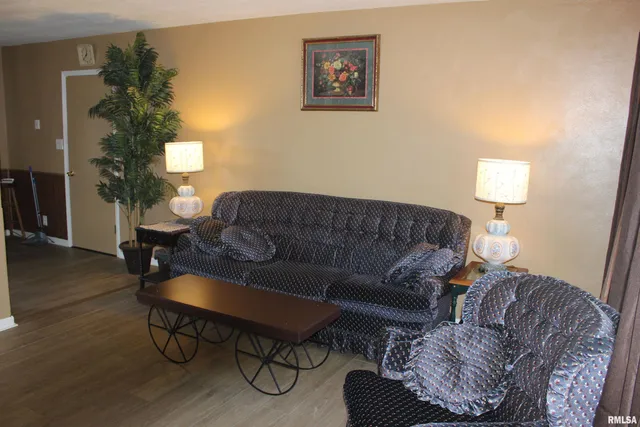 $149,000 | 3287 Selmaville Road, Salem, IL 62881