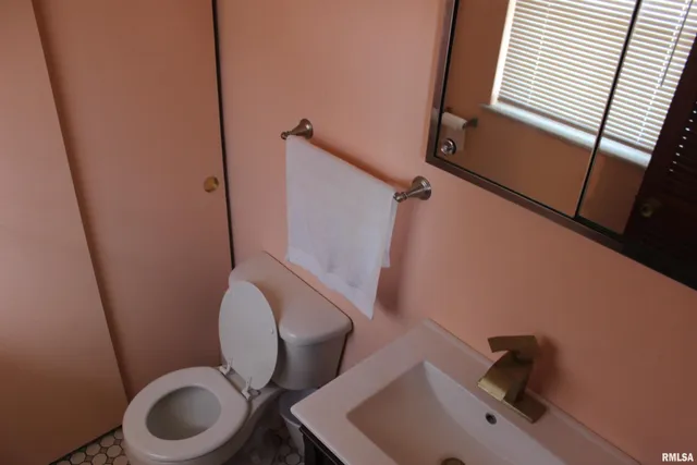 $149,000 | 3287 Selmaville Road, Salem, IL 62881