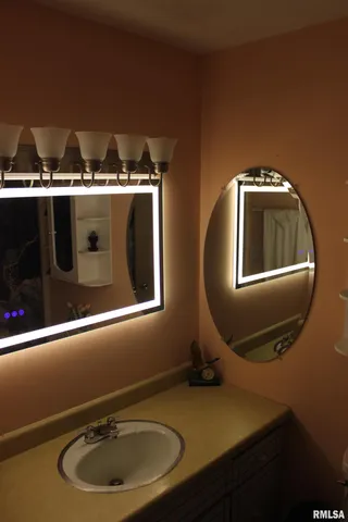 $149,000 | 3287 Selmaville Road, Salem, IL 62881