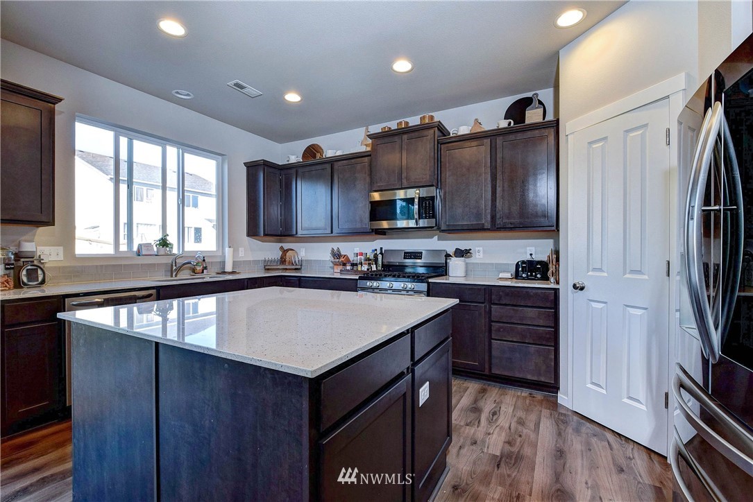 6703 Jensen Road Stanwood, WA 98292 - Photo 8 of 28 Gallery Image 8