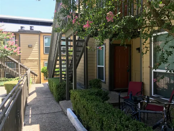 $1,050 | 1000 West 26th Street, Unit 112, Austin, TX 78705