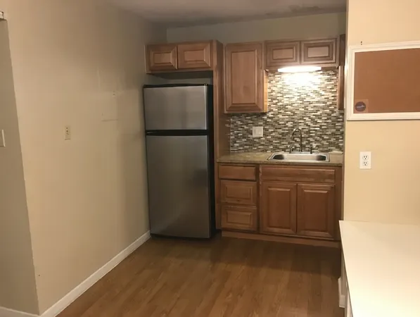$1,050 | 1000 West 26th Street, Unit 112, Austin, TX 78705