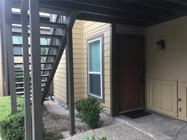 $1,050 | 1000 West 26th Street, Unit 112, Austin, TX 78705