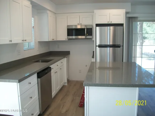 $2,015 | 5270 Diamond Drive, Unit B, Prescott, AZ 86301