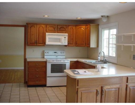 9 Wiles Farm Road Northborough, MA 01532 - Photo 3 of 9 Gallery Image 3