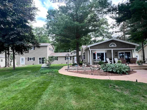 $900,000 | 605 Sam-O-Set Boulevard, Roscommon, MI 48653
