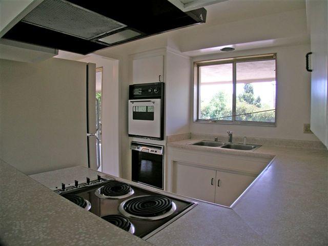 5940 Encina Road, Unit 5 Goleta, CA 93117 - Photo 13 of 18 Kitchen Area