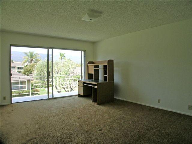 5940 Encina Road, Unit 5 Goleta, CA 93117 - Photo 9 of 18 Master Bedroom