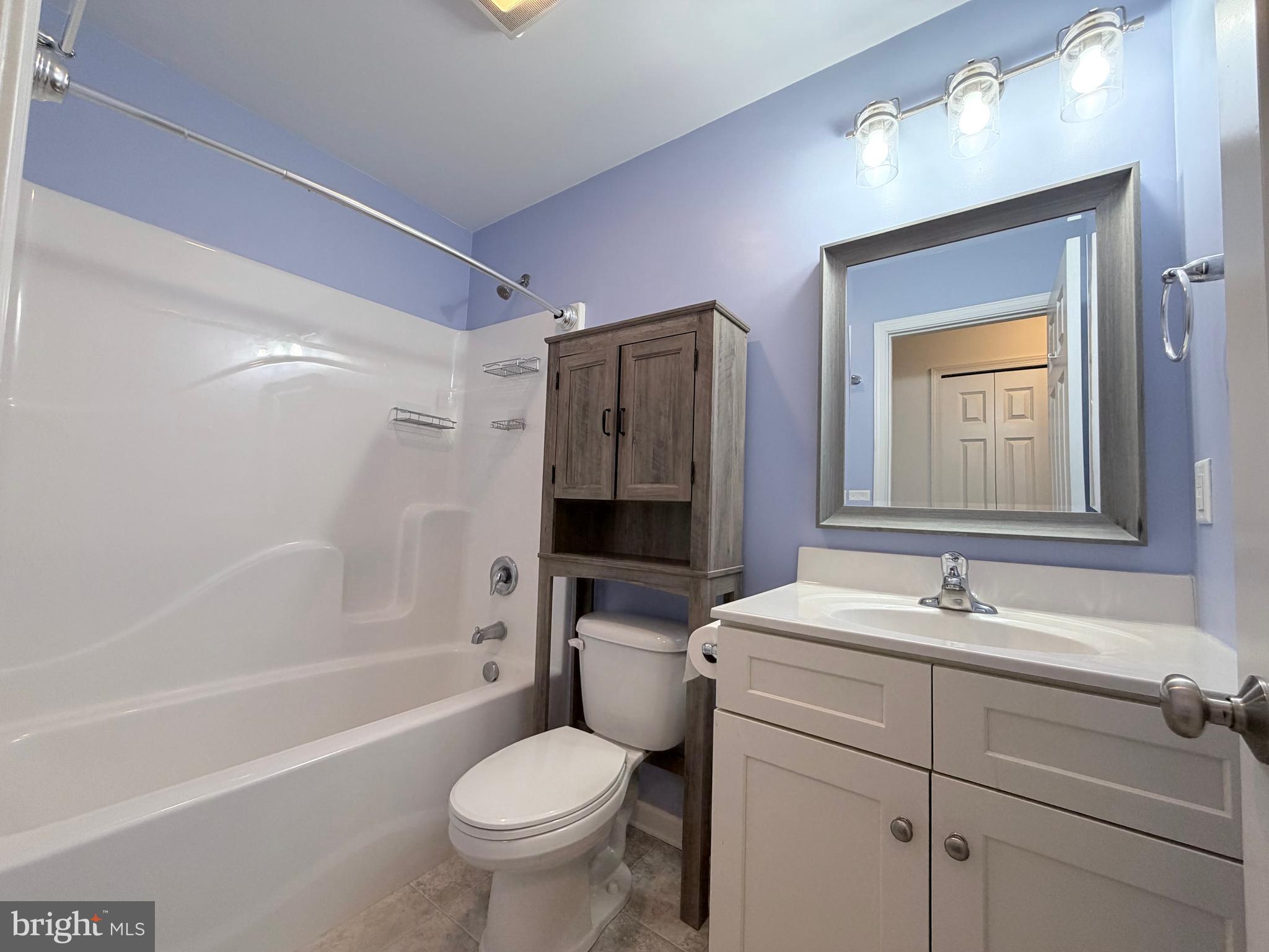 620 Woodside Road York, PA 17406 - Photo 7 of 17 Bathroom 1