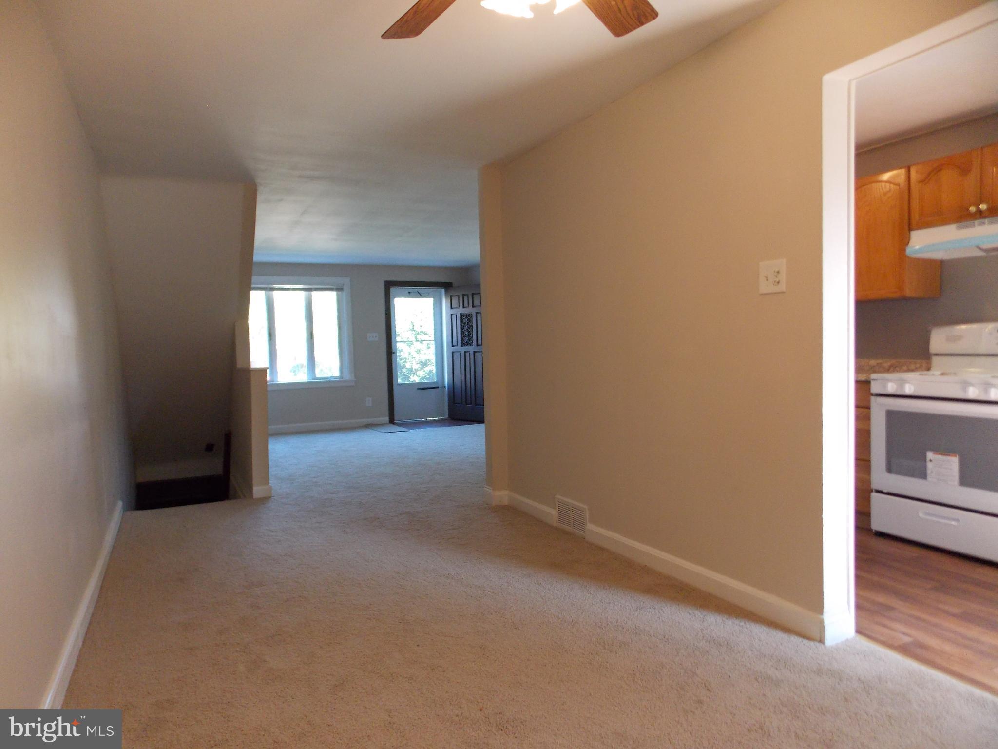 968 Grant Road Folcroft, PA 19032 - Photo 6 of 18 Dining Room