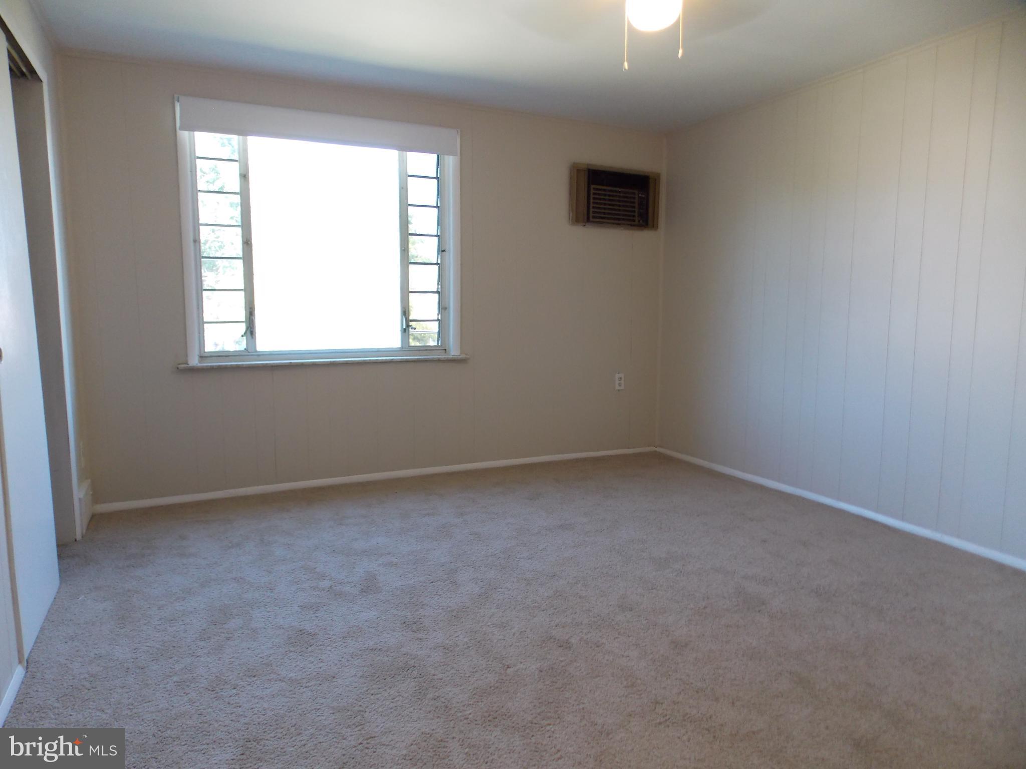 968 Grant Road Folcroft, PA 19032 - Photo 9 of 18 Large Master Bedroom