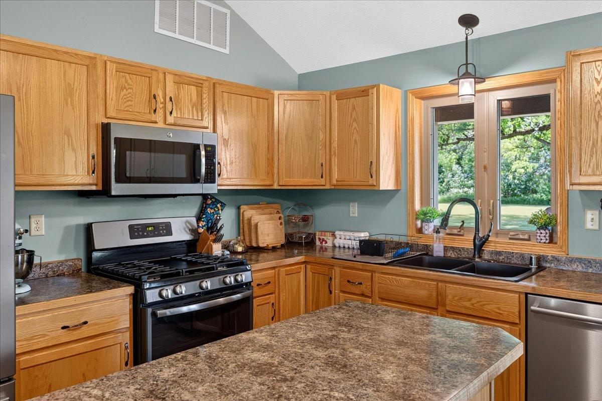 10366 80th Avenue Milaca, MN 56353 - Photo 8 of 42