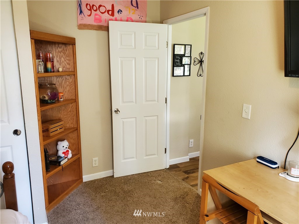 1061 Northeast Larson Lake Road Belfair, WA 98528 - Photo 19 of 26 Gallery Image 19