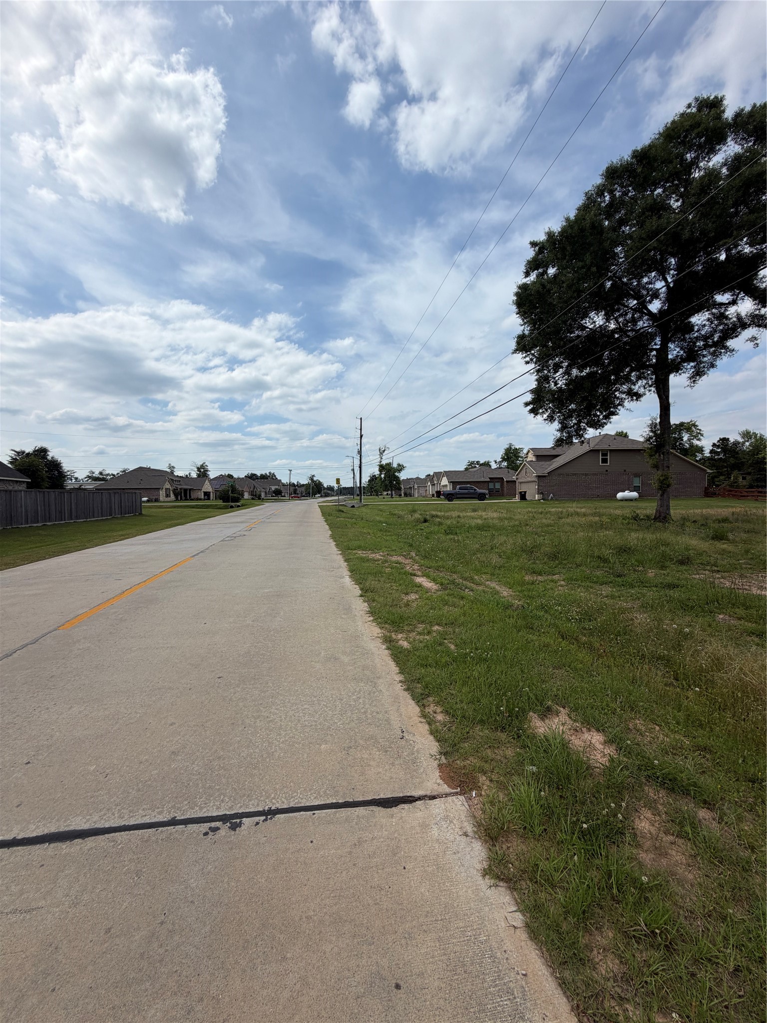 6218 Rolling Hills Road Conroe, TX 77303 - Photo 5 of 12