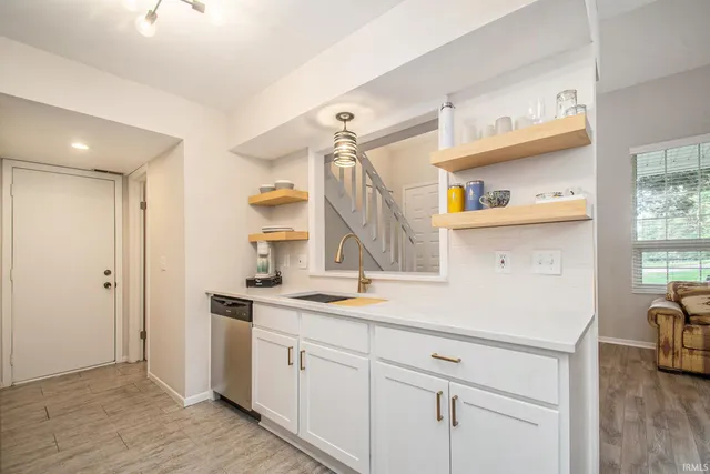 $195,500 | 18193 Windmill Court, South Bend, IN 46637