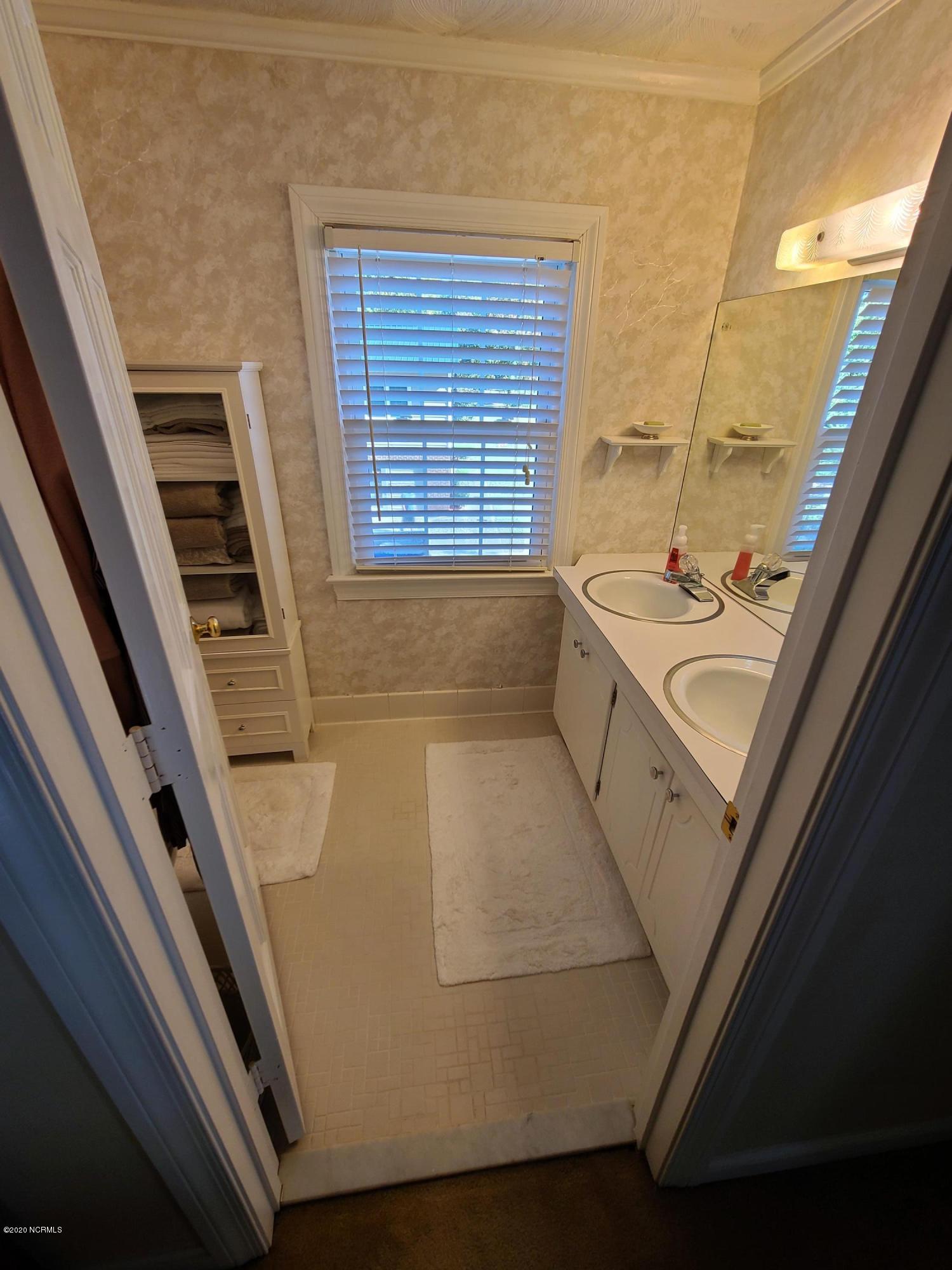 2108 Emerson Road Kinston, NC 28504 - Photo 14 of 37 20201024_111716