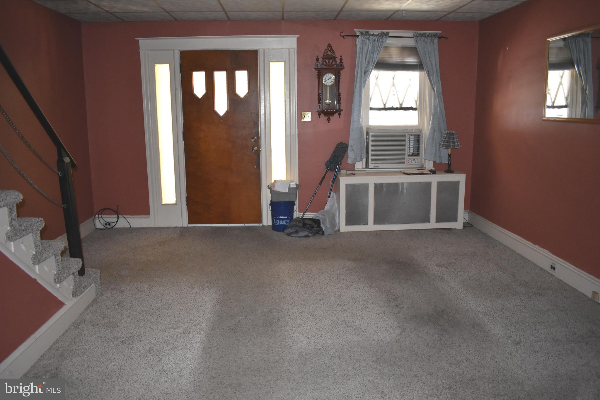 221 Avon Road Upper Darby, PA 19082 - Photo 4 of 17 Carpet is nicer then Picture Shows