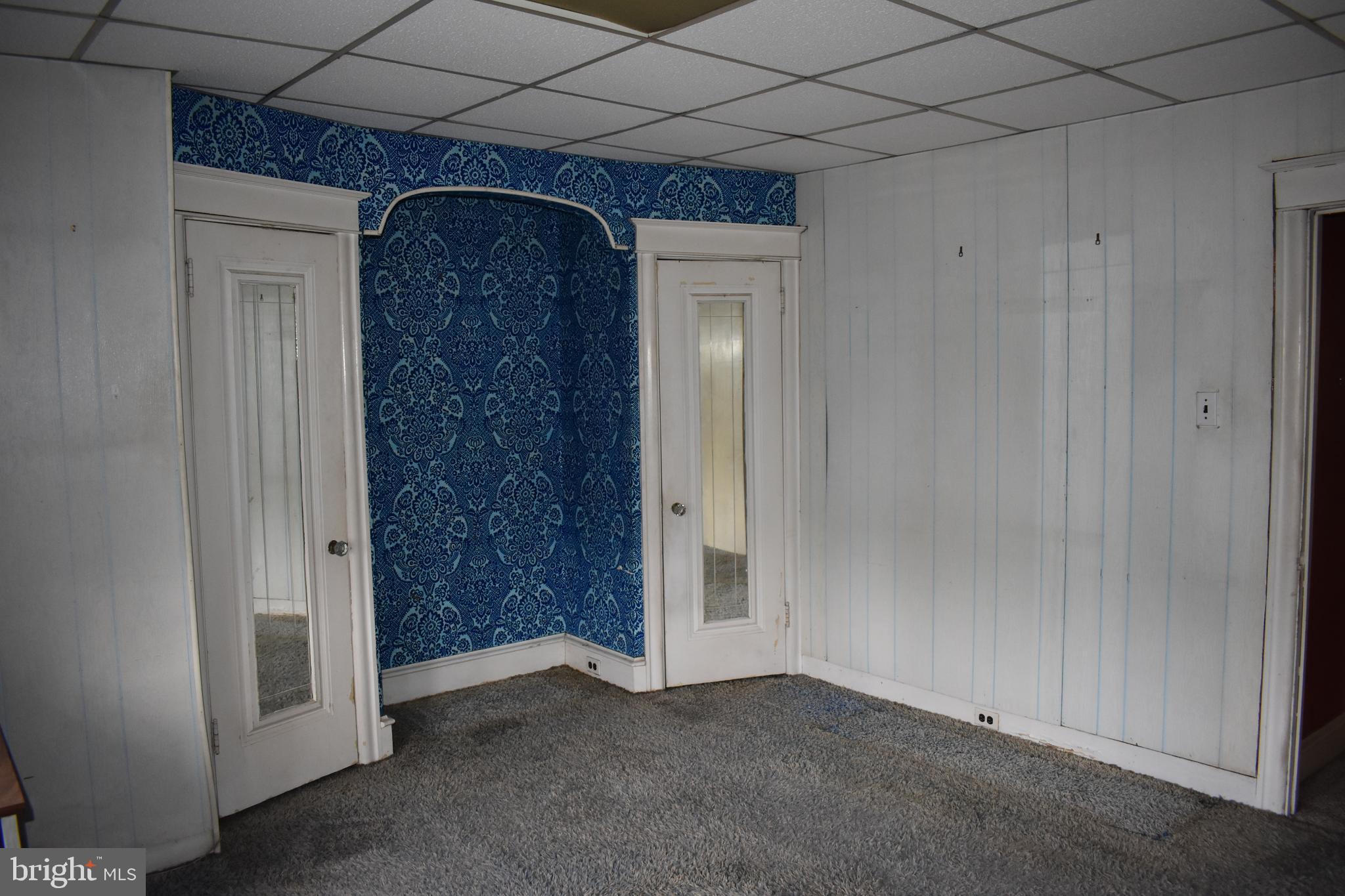 221 Avon Road Upper Darby, PA 19082 - Photo 9 of 17