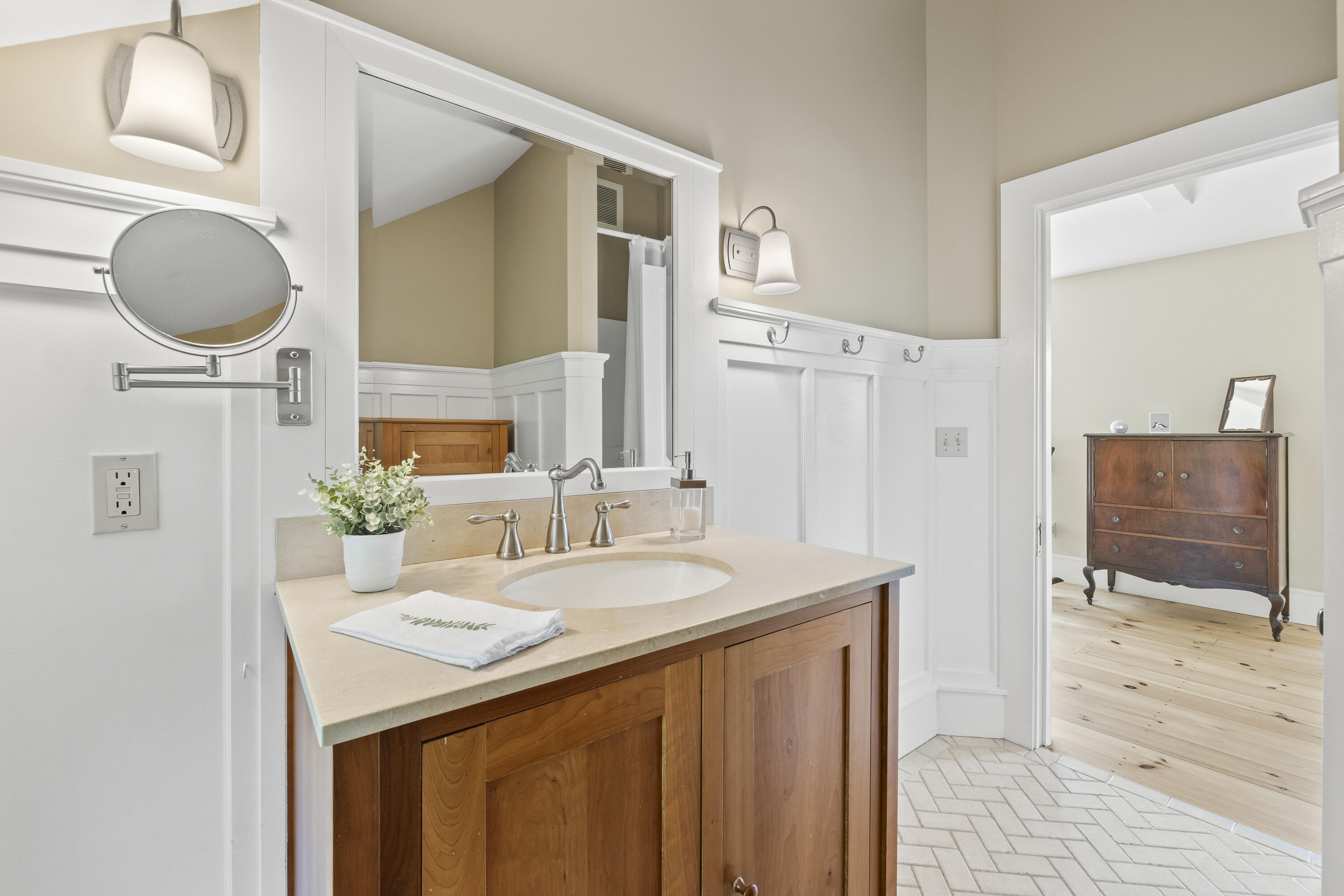 84 Organug Road York, ME 03909 - Photo 29 of 53 Primary bathroom