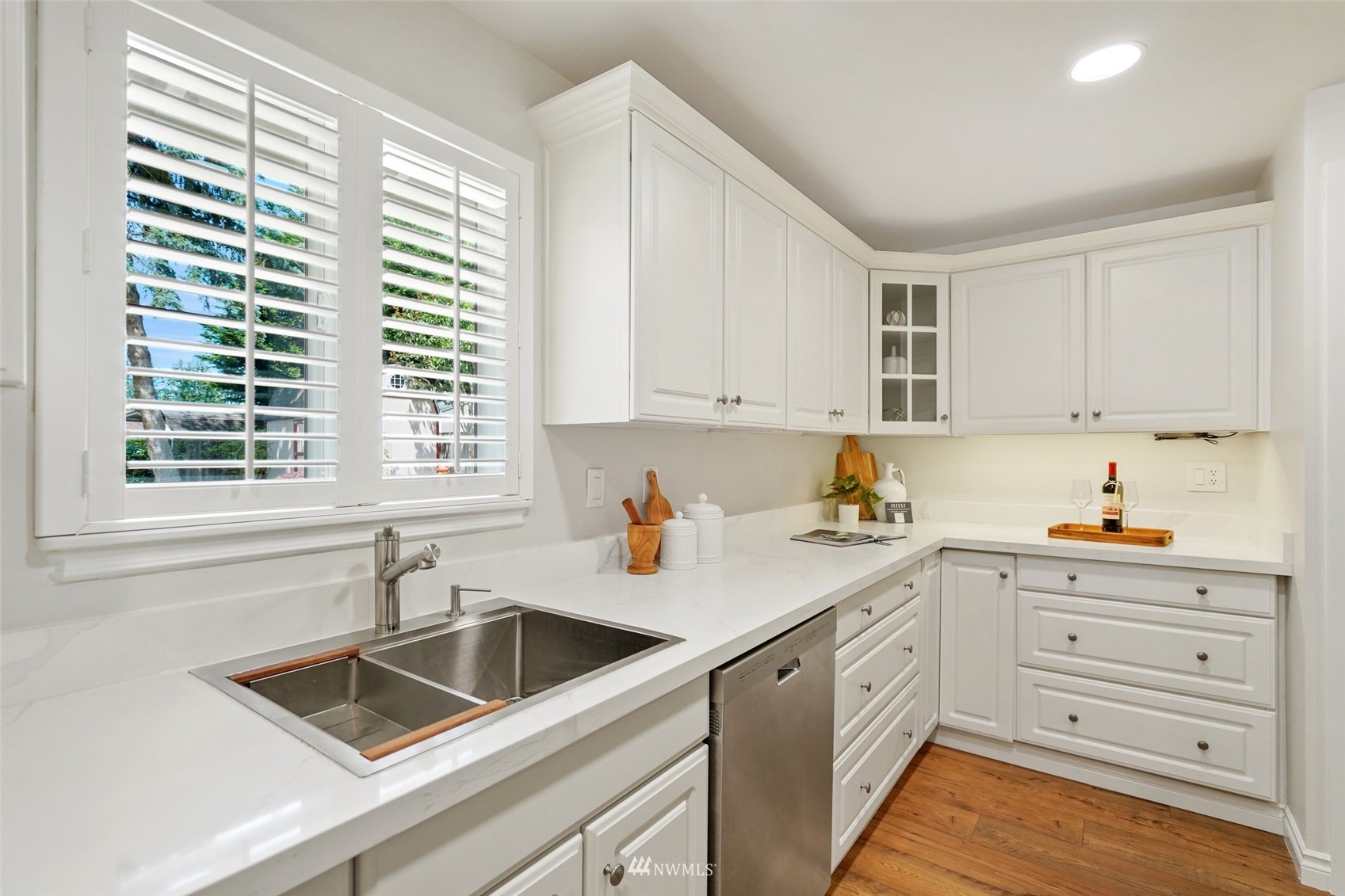3007 Stafford Way Bothell, WA 98012 - Photo 15 of 32 a kitchen that has a sink and a window in it